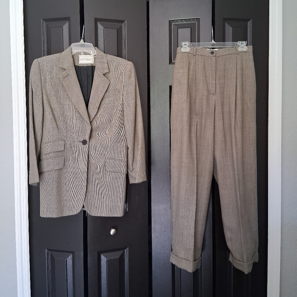 Lord & Taylor Pantsuit
